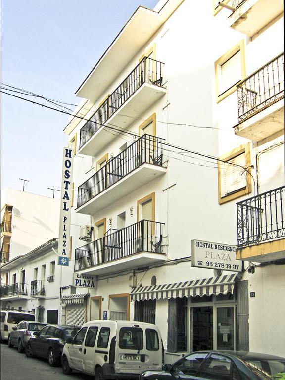 Plaza San Pedro Pensión Marbella
